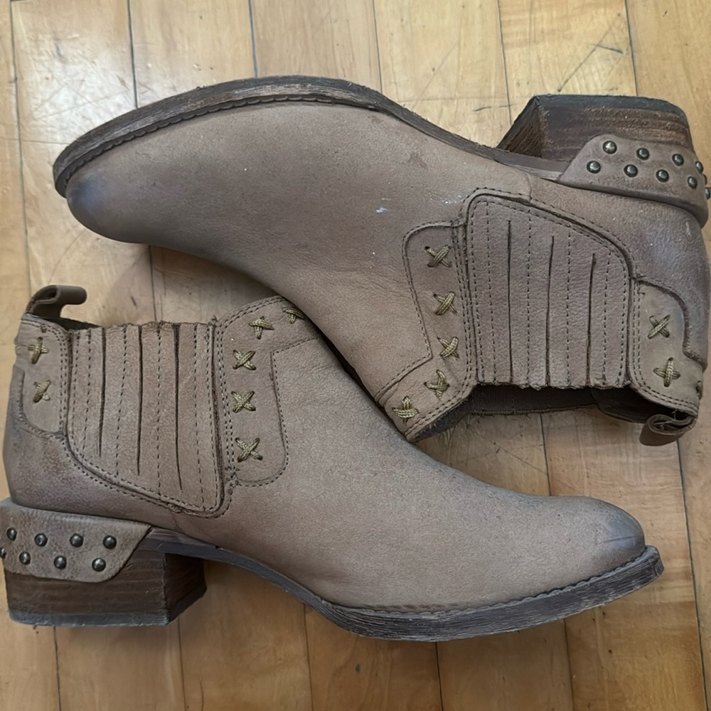 Nice cowgirl boot